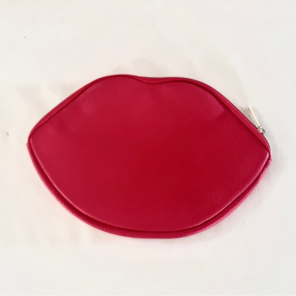 NEW in bag, TARTE “lips” Cosmetic Bag! Stocking Stuffer! 💋❤️ - Picture 8 of 9